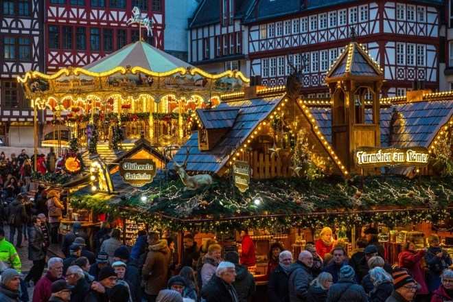 Weihnachtsmarkt_kl-2018_Feature_copyright_Stadt_Frankfurt_Heike_Lyding